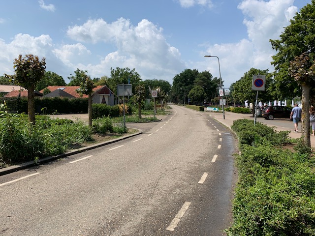 De Keulseweg richting Offenbeek