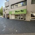 Gevel en entree Toko Dapur Ibu